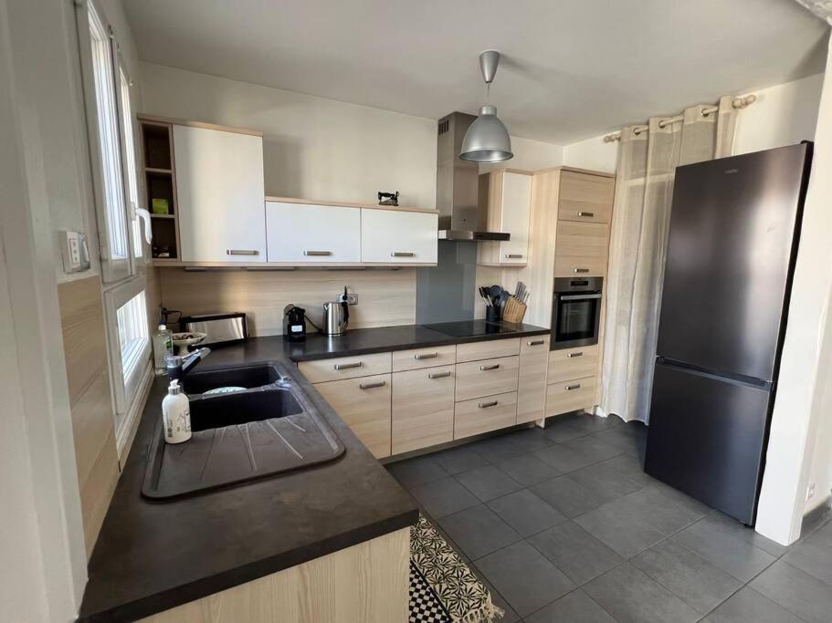 Superbe Appartement Avec Parking Ла Рошел Екстериор снимка