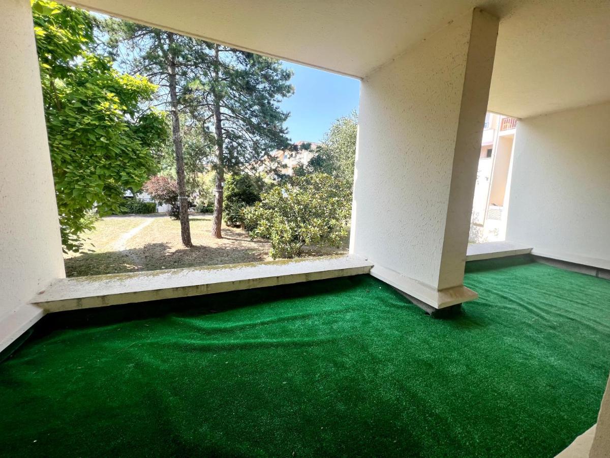 Superbe Appartement Avec Parking Ла Рошел Екстериор снимка